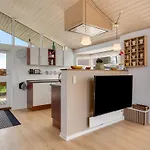 Sjarlotte - 100m From The Sea By Interhome 度假居