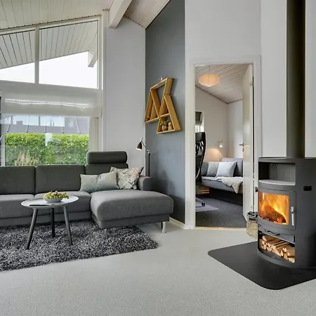 Sjarlotte - 100m From The Sea By Interhome *