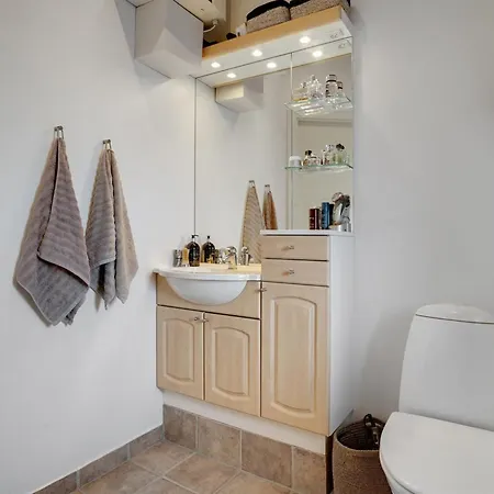 Sjarlotte - 100m From The Sea By Interhome