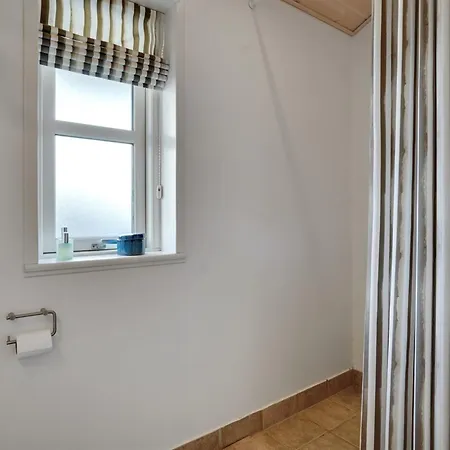 Sjarlotte - 100m From The Sea By Interhome Feriehus *