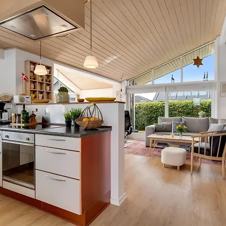 Sjarlotte - 100m From The Sea By Interhome *