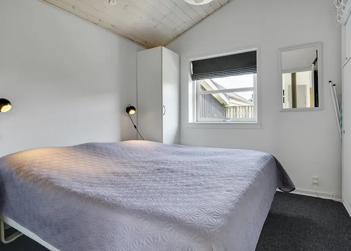 Sjarlotte - 100m From The Sea By Interhome Holiday home