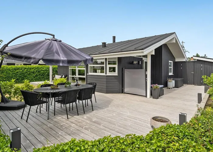 Sjarlotte - 100m From The Sea By Interhome