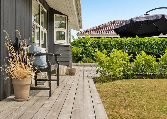 Holiday home Sjarlotte - 100m From The Sea By Interhome Borkop